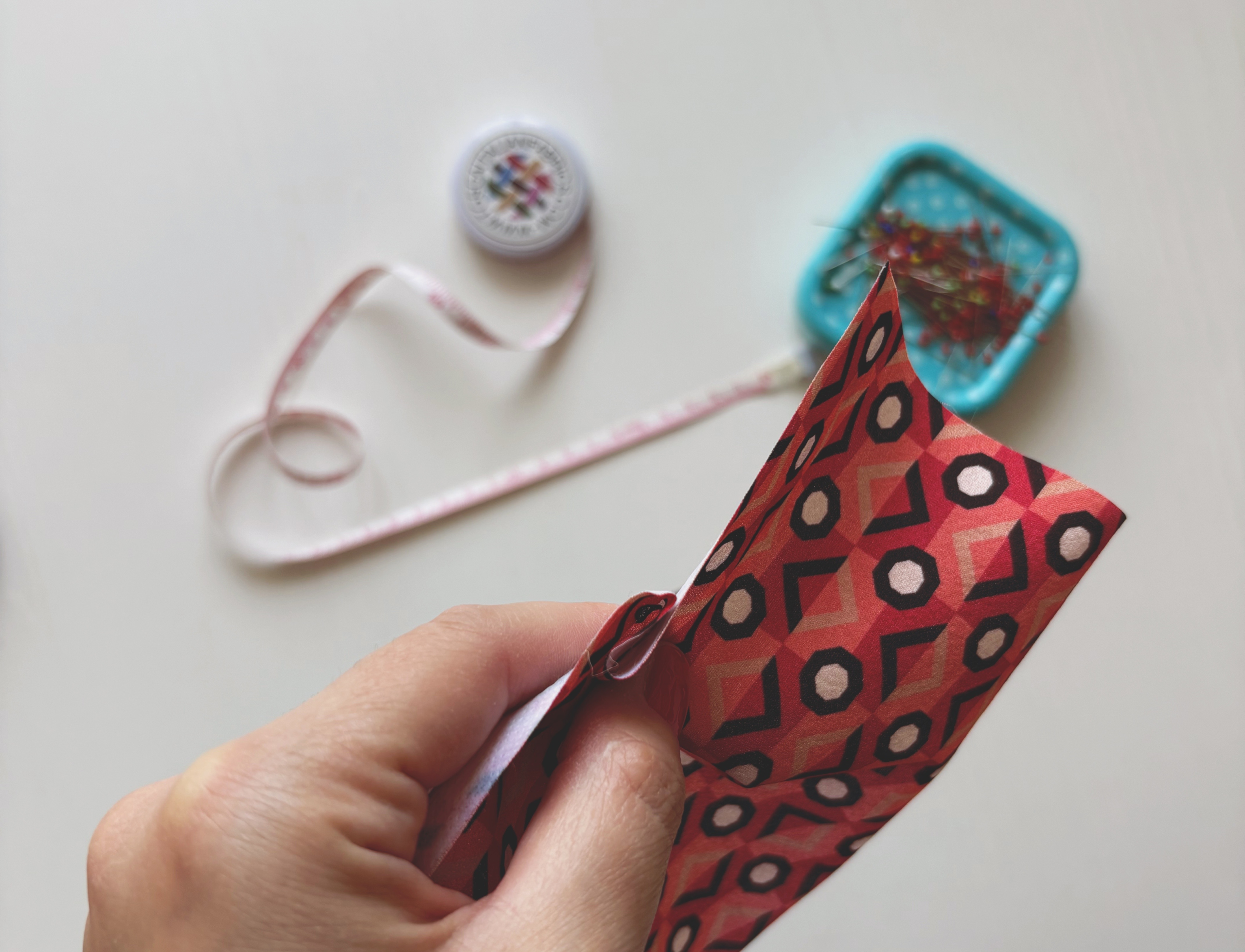 piega pochette seta